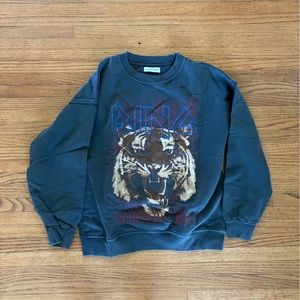 Ing Blue Tiger Graphic Women's Sweater